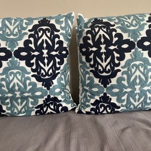 Decorative pillows